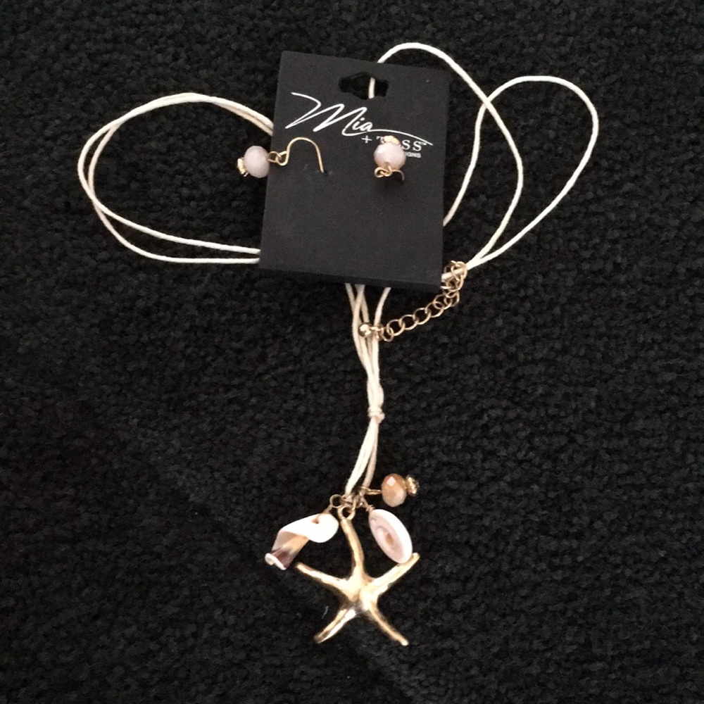 Seashell necklace